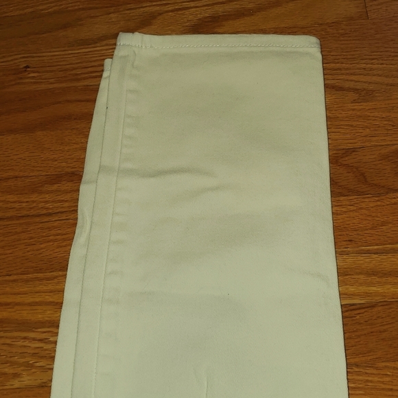 Jeans - Picture 2 of 4